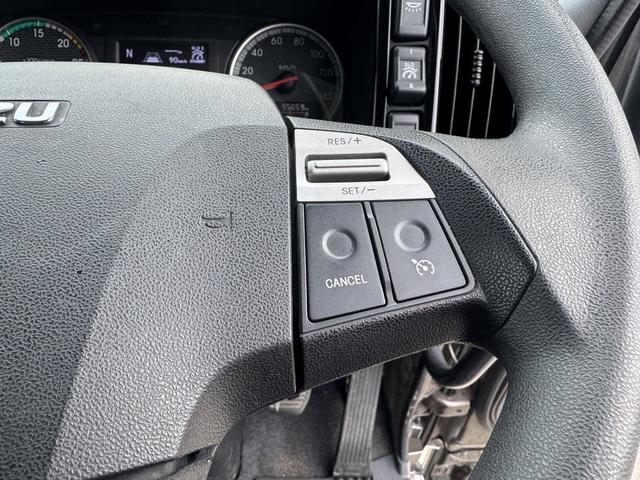 ギガ 2.9t吊4段セルフクレーン アルミブロック 4軸低床 古河ユニック URU504HN フックイン ラジコン スロープハンガー あゆみ板 8,600×2,330 積載11.8t アルミホイール 車検付 フルメッキ シフト:スムーサーG 3ペダル(44枚目)