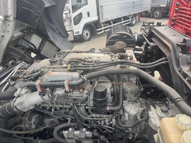 ギガ 2.9t吊4段セルフクレーン アルミブロック 4軸低床 古河ユニック URU504HN フックイン ラジコン スロープハンガー あゆみ板 8,600×2,330 積載11.8t アルミホイール 車検付 フルメッキ シフト:スムーサーG 3ペダル(52枚目)