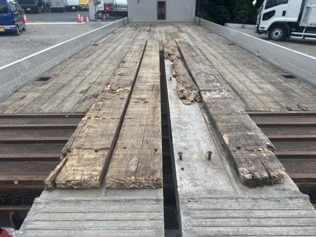 ギガ 2.9t吊4段セルフクレーン アルミブロック 4軸低床 古河ユニック URU504HN フックイン ラジコン スロープハンガー あゆみ板 8,600×2,330 積載11.8t アルミホイール 車検付 フルメッキ シフト:スムーサーG 3ペダル(66枚目)