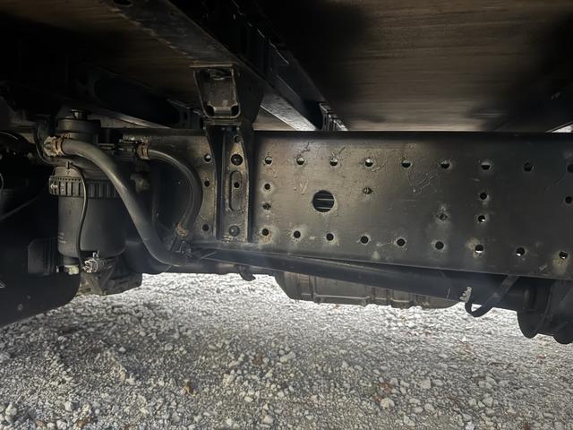 デュトロ 木平 ワイドロング 4,370×2,090 3方開 丸かんフック3対 精工ラック 走行53千km 積載2t F6 6速 マニュアル 平ボディー 平ボデー ETC1.0 アイドリングストップ LEDヘッドライト(16枚目)