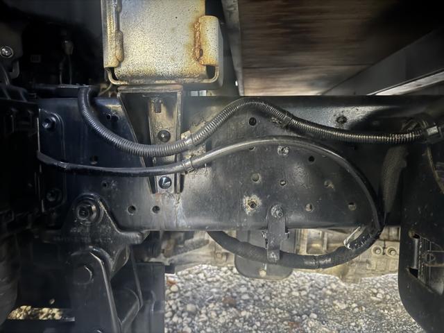 デュトロ 木平 ワイドロング 4,370×2,090 3方開 丸かんフック3対 精工ラック 走行53千km 積載2t F6 6速 マニュアル 平ボディー 平ボデー ETC1.0 アイドリングストップ LEDヘッドライト(17枚目)