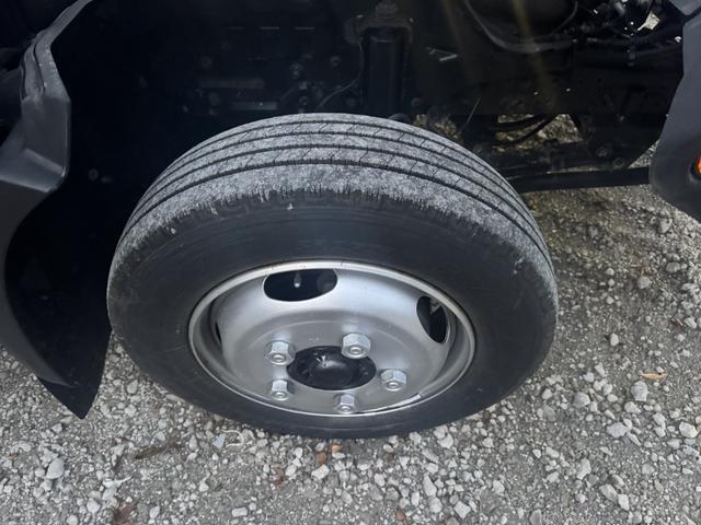 デュトロ 木平 ワイドロング 4,370×2,090 3方開 丸かんフック3対 精工ラック 走行53千km 積載2t F6 6速 マニュアル 平ボディー 平ボデー ETC1.0 アイドリングストップ LEDヘッドライト(36枚目)