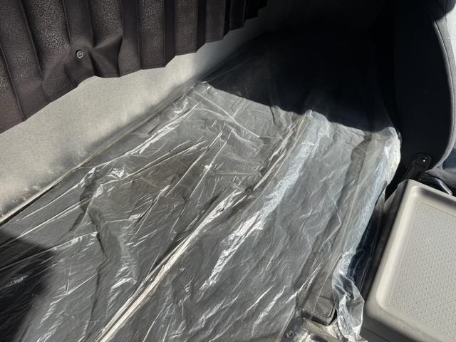 コンドル アルミウイング ワイド ベッド付 エアサス 6,230×2,400×2,400 日本フルハーフ リア観音扉 引出しフック5対 ラッシング2段 積載2.95t F6 6速 マニュアル 4tウイング バックカメラ エアサスコントローラー(42枚目)