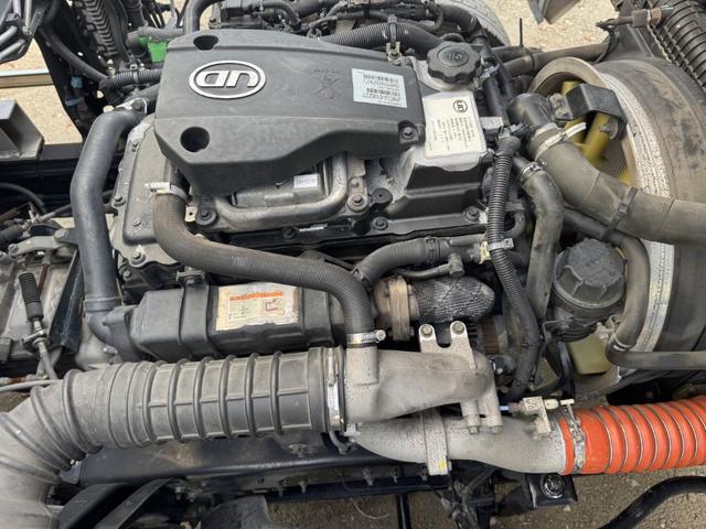 コンドル アルミウイング ワイド ベッド付 エアサス 6,230×2,400×2,400 日本フルハーフ リア観音扉 引出しフック5対 ラッシング2段 積載2.95t F6 6速 マニュアル 4tウイング バックカメラ エアサスコントローラー(45枚目)