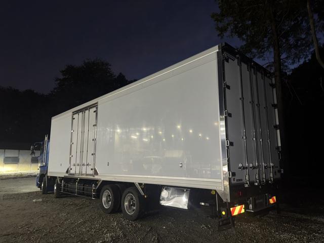 プロフィア 低温冷凍車 4軸低床 エアサス 菱重 -35℃設定 エバハウス スタンバイ サブエンジン 9,430×2,280×2,450 矢野特殊 サイド観音扉 ジョロダーレール ステンレス使用 積載13t リターダ 車検付 F7 マニュアル(4枚目)