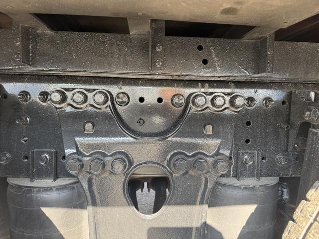 プロフィア 低温冷凍車 4軸低床 エアサス 菱重 -35℃設定 エバハウス スタンバイ サブエンジン 9,430×2,280×2,450 矢野特殊 サイド観音扉 ジョロダーレール ステンレス使用 積載13t リターダ 車検付 F7 マニュアル(20枚目)