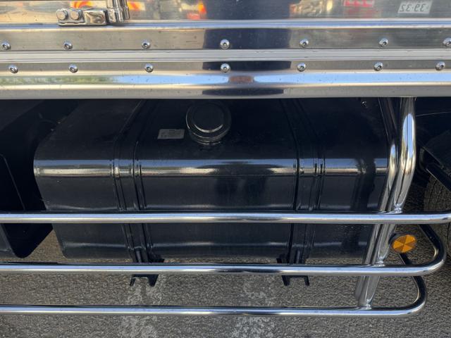 プロフィア 低温冷凍車 4軸低床 エアサス 菱重 -35℃設定 エバハウス スタンバイ サブエンジン 9,430×2,280×2,450 矢野特殊 サイド観音扉 ジョロダーレール ステンレス使用 積載13t リターダ 車検付 F7 マニュアル(29枚目)