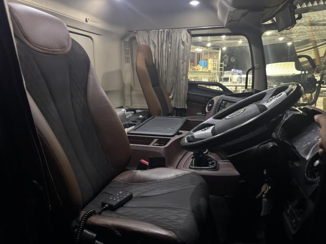 プロフィア 低温冷凍車 4軸低床 エアサス 菱重 -35℃設定 エバハウス スタンバイ サブエンジン 9,430×2,280×2,450 矢野特殊 サイド観音扉 ジョロダーレール ステンレス使用 積載13t リターダ 車検付 F7 マニュアル(30枚目)