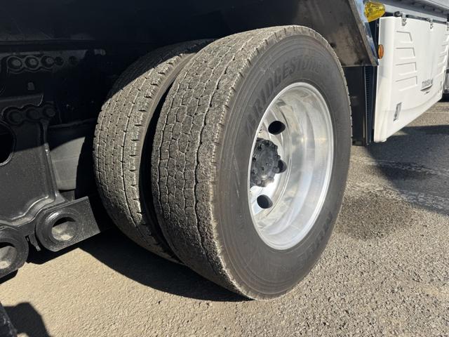 プロフィア 低温冷凍車 4軸低床 エアサス 菱重 -35℃設定 エバハウス スタンバイ サブエンジン 9,430×2,280×2,450 矢野特殊 サイド観音扉 ジョロダーレール ステンレス使用 積載13t リターダ 車検付 F7 マニュアル(47枚目)