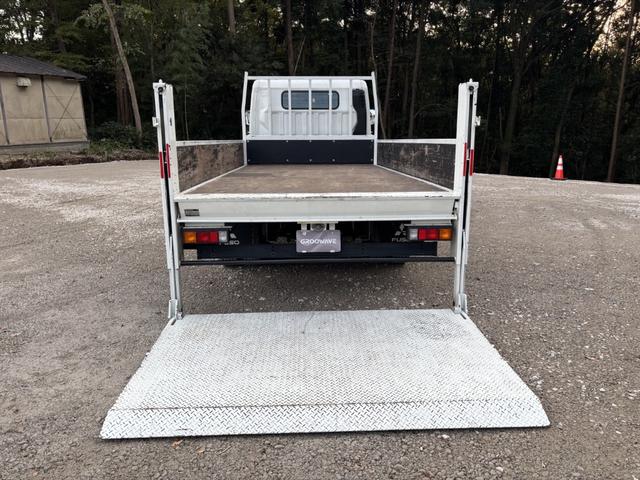 キャンター 木平　ワイドロング　垂直ゲート　走行７６千ｋｍ　積載２ｔ　Ｉ５　５速　マニュアル　新明和　パワーゲート　ゲート付き　平ボディー　平ボデー　２ｔ平　ＥＴＣ１．０（10枚目）