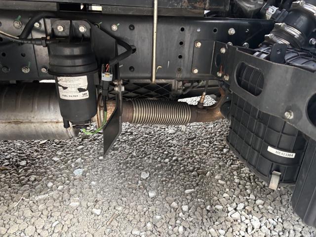 キャンター 木平　ワイドロング　垂直ゲート　走行７６千ｋｍ　積載２ｔ　Ｉ５　５速　マニュアル　新明和　パワーゲート　ゲート付き　平ボディー　平ボデー　２ｔ平　ＥＴＣ１．０（21枚目）