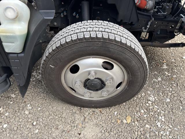 キャンター 木平　ワイドロング　垂直ゲート　走行７６千ｋｍ　積載２ｔ　Ｉ５　５速　マニュアル　新明和　パワーゲート　ゲート付き　平ボディー　平ボデー　２ｔ平　ＥＴＣ１．０（39枚目）