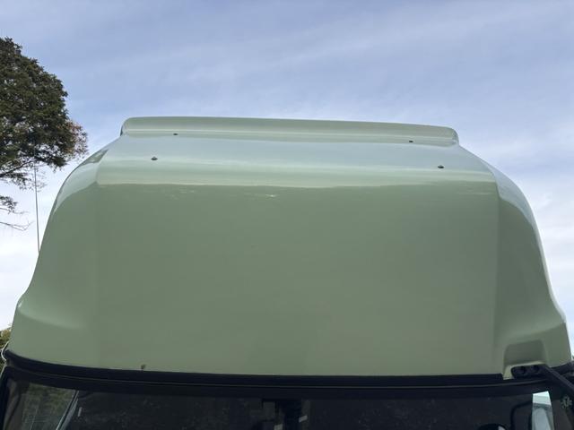 ヒノレンジャー アルミバン ワイド ベッド付 エアサス ハイルーフ 日本フルハーフ 6,210×2,390×2,570 サイドドア ステンレス使用 メッキパーツ アルミホイール 積載2.6t F6 6速 マニュアル 4tウイング バックカメラ シートヒーター付(42枚目)