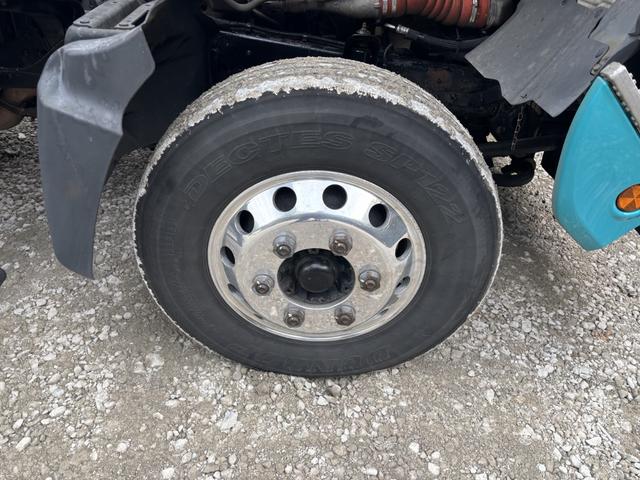 ヒノレンジャー アルミバン ワイド ベッド付 エアサス ハイルーフ 日本フルハーフ 6,210×2,390×2,570 サイドドア ステンレス使用 メッキパーツ アルミホイール 積載2.6t F6 6速 マニュアル 4tウイング バックカメラ シートヒーター付(44枚目)