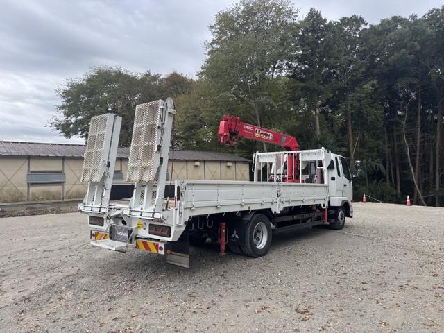 ファイター ２．９ｔ吊６段クレーン　木平　ワイド　ベッド付　増トン　古河ユニック　ＵＲＵ３７６　フックイン　ラジコン　差し違いアウトリガー　リアアウトリガー　油圧ゲート　５，６００×２，４００　積載５．４ｔ　Ｆ６　６速　マニュアル　増ｔクレーン　吊ｔ数２．９ｔ吊（4枚目）