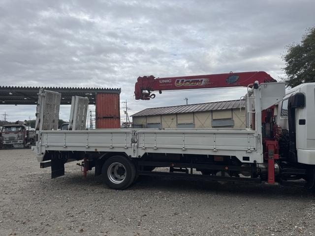 ファイター ２．９ｔ吊６段クレーン　木平　ワイド　ベッド付　増トン　古河ユニック　ＵＲＵ３７６　フックイン　ラジコン　差し違いアウトリガー　リアアウトリガー　油圧ゲート　５，６００×２，４００　積載５．４ｔ　Ｆ６　６速　マニュアル　増ｔクレーン　吊ｔ数２．９ｔ吊（6枚目）