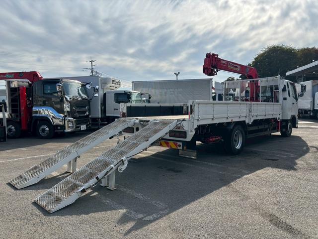 ファイター ２．９ｔ吊６段クレーン　木平　ワイド　ベッド付　増トン　古河ユニック　ＵＲＵ３７６　フックイン　ラジコン　差し違いアウトリガー　リアアウトリガー　油圧ゲート　５，６００×２，４００　積載５．４ｔ　Ｆ６　６速　マニュアル　増ｔクレーン　吊ｔ数２．９ｔ吊（10枚目）