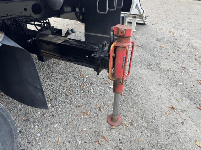 ファイター ２．９ｔ吊６段クレーン　木平　ワイド　ベッド付　増トン　古河ユニック　ＵＲＵ３７６　フックイン　ラジコン　差し違いアウトリガー　リアアウトリガー　油圧ゲート　５，６００×２，４００　積載５．４ｔ　Ｆ６　６速　マニュアル　増ｔクレーン　吊ｔ数２．９ｔ吊（21枚目）