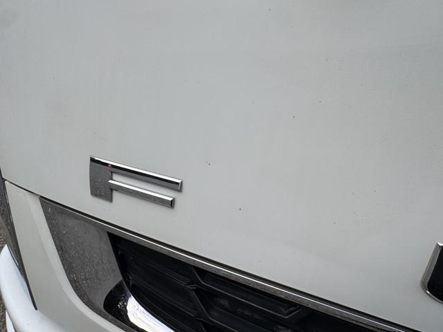 ファイター ２．９ｔ吊６段クレーン　木平　ワイド　ベッド付　増トン　古河ユニック　ＵＲＵ３７６　フックイン　ラジコン　差し違いアウトリガー　リアアウトリガー　油圧ゲート　５，６００×２，４００　積載５．４ｔ　Ｆ６　６速　マニュアル　増ｔクレーン　吊ｔ数２．９ｔ吊（55枚目）