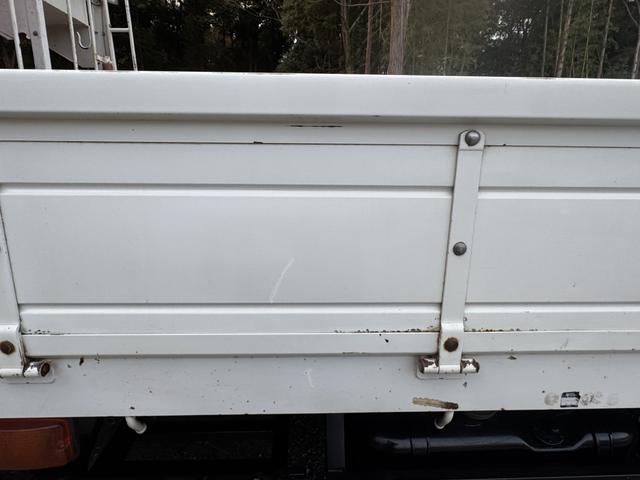 ファイター ２．９ｔ吊６段クレーン　木平　ワイド　ベッド付　増トン　古河ユニック　ＵＲＵ３７６　フックイン　ラジコン　差し違いアウトリガー　リアアウトリガー　油圧ゲート　５，６００×２，４００　積載５．４ｔ　Ｆ６　６速　マニュアル　増ｔクレーン　吊ｔ数２．９ｔ吊（58枚目）