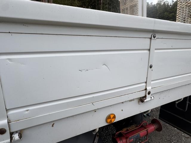 ファイター ２．９ｔ吊６段クレーン　木平　ワイド　ベッド付　増トン　古河ユニック　ＵＲＵ３７６　フックイン　ラジコン　差し違いアウトリガー　リアアウトリガー　油圧ゲート　５，６００×２，４００　積載５．４ｔ　Ｆ６　６速　マニュアル　増ｔクレーン　吊ｔ数２．９ｔ吊（60枚目）