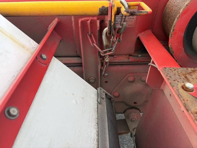 エルフトラック アームロール 新明和 CCA22-12T ツインホイスト 5t限定免許対応 積載2t F6 6速 マニュアル 脱着装置付きコンテナ専用車 コンテナ車 新明和アームロール(15枚目)