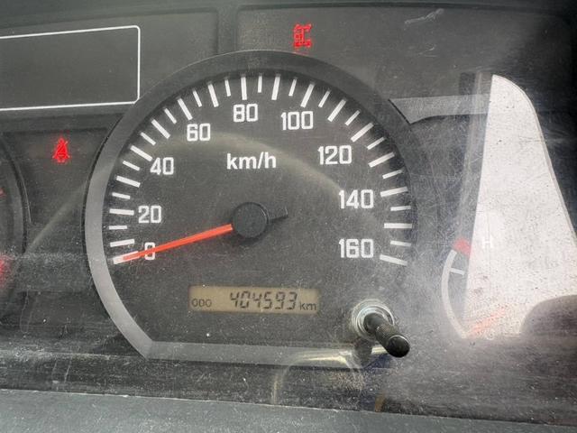 エルフトラック アームロール 新明和 CCA22-12T ツインホイスト 5t限定免許対応 積載2t F6 6速 マニュアル 脱着装置付きコンテナ専用車 コンテナ車 新明和アームロール(23枚目)