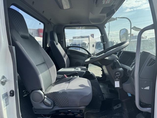 フォワード 2.9t吊4段クレーン 木平 タダノ ZE364HR フックイン ラジコン 差し違いアウトリガー 5,600×2,160 走行25千km 積載2.75t F6 6速 マニュアル 吊t数2.9t吊 4段ブーム 古河ユニック UNIC(33枚目)