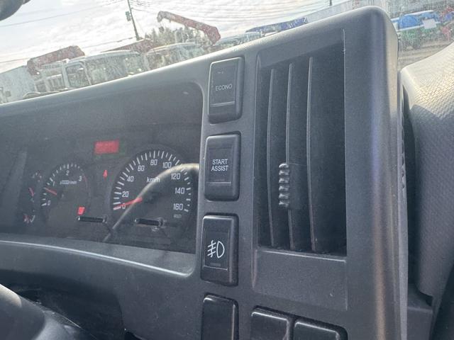 フォワード 2.9t吊4段クレーン 木平 タダノ ZE364HR フックイン ラジコン 差し違いアウトリガー 5,600×2,160 走行25千km 積載2.75t F6 6速 マニュアル 吊t数2.9t吊 4段ブーム 古河ユニック UNIC(35枚目)