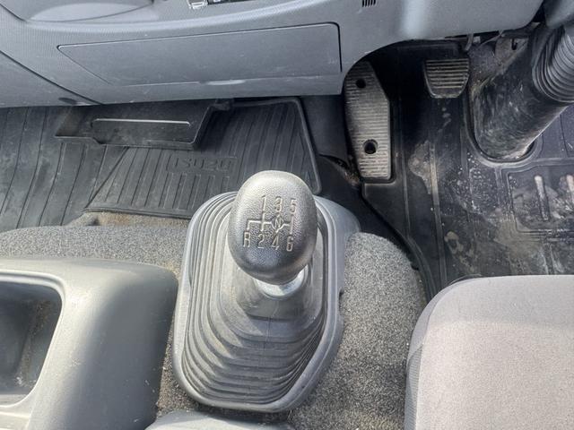 フォワード 2.9t吊4段クレーン 木平 タダノ ZE364HR フックイン ラジコン 差し違いアウトリガー 5,600×2,160 走行25千km 積載2.75t F6 6速 マニュアル 吊t数2.9t吊 4段ブーム 古河ユニック UNIC(39枚目)