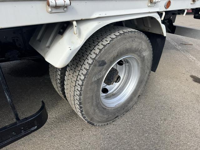 フォワード 2.9t吊4段クレーン 木平 タダノ ZE364HR フックイン ラジコン 差し違いアウトリガー 5,600×2,160 走行25千km 積載2.75t F6 6速 マニュアル 吊t数2.9t吊 4段ブーム 古河ユニック UNIC(47枚目)