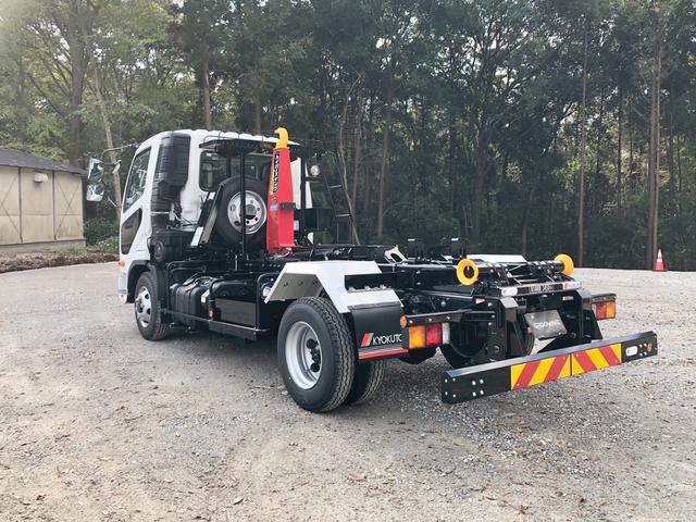ファイター フックロール　極東開発　ＪＭ０４－５５－Ｄ　ツインホイスト　キャブバックステップ　ラジコン　走行３９０ｋｍ　車検付　積載３．４５ｔ　Ｆ６　６速　マニュアル　アームロール　バックカメラ　ＬＤＷＳ（5枚目）
