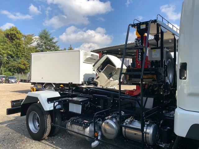 ファイター フックロール　極東開発　ＪＭ０４－５５－Ｄ　ツインホイスト　キャブバックステップ　ラジコン　走行３９０ｋｍ　車検付　積載３．４５ｔ　Ｆ６　６速　マニュアル　アームロール　バックカメラ　ＬＤＷＳ（7枚目）