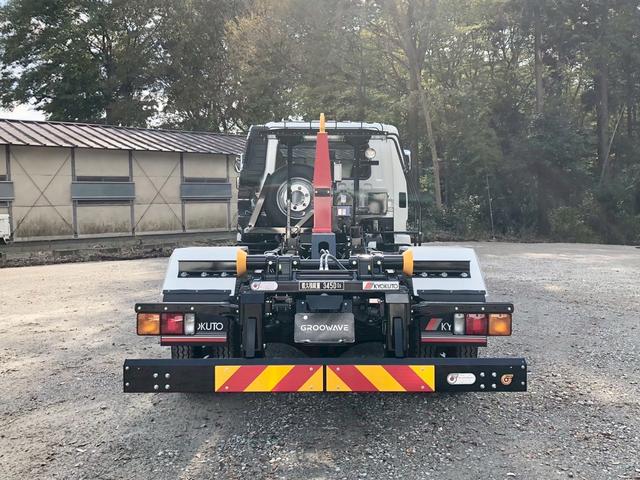 ファイター フックロール　極東開発　ＪＭ０４－５５－Ｄ　ツインホイスト　キャブバックステップ　ラジコン　走行３９０ｋｍ　車検付　積載３．４５ｔ　Ｆ６　６速　マニュアル　アームロール　バックカメラ　ＬＤＷＳ（9枚目）