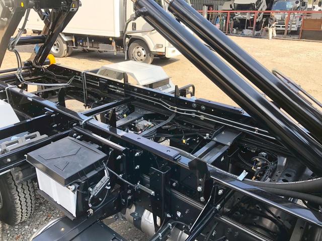 ファイター フックロール　極東開発　ＪＭ０４－５５－Ｄ　ツインホイスト　キャブバックステップ　ラジコン　走行３９０ｋｍ　車検付　積載３．４５ｔ　Ｆ６　６速　マニュアル　アームロール　バックカメラ　ＬＤＷＳ（13枚目）