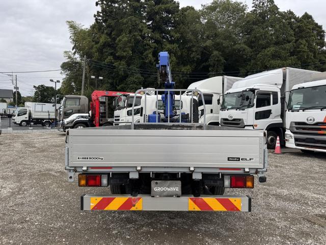 エルフトラック ２．６ｔ吊３段クレーン　アルミブロック　ワイド超ロング　タダノ　ＺＸ２６３ＨＳＡ　フックイン　ラジコン　４，０００×２，０８０　積載３ｔ　Ｆ６　６速　マニュアル　小型クレーン　古河ユニック　ＵＮＩＣ　送信機　アルミアオリ　アルミ平　ＥＴＣ１．０（9枚目）