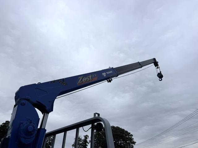 エルフトラック ２．６ｔ吊３段クレーン　アルミブロック　ワイド超ロング　タダノ　ＺＸ２６３ＨＳＡ　フックイン　ラジコン　４，０００×２，０８０　積載３ｔ　Ｆ６　６速　マニュアル　小型クレーン　古河ユニック　ＵＮＩＣ　送信機　アルミアオリ　アルミ平　ＥＴＣ１．０（16枚目）