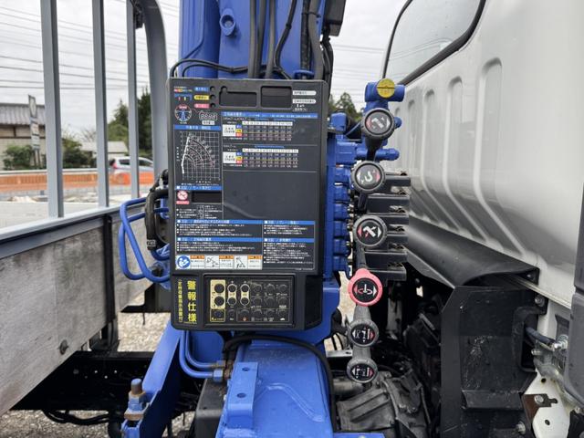 エルフトラック ２．６ｔ吊３段クレーン　アルミブロック　ワイド超ロング　タダノ　ＺＸ２６３ＨＳＡ　フックイン　ラジコン　４，０００×２，０８０　積載３ｔ　Ｆ６　６速　マニュアル　小型クレーン　古河ユニック　ＵＮＩＣ　送信機　アルミアオリ　アルミ平　ＥＴＣ１．０（20枚目）