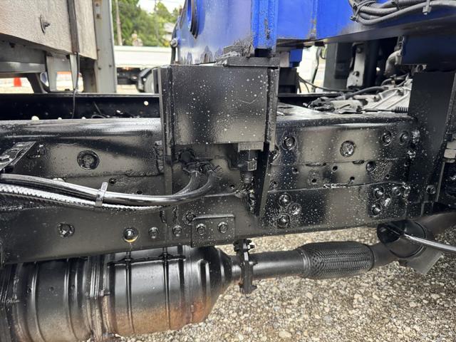 エルフトラック ２．６ｔ吊３段クレーン　アルミブロック　ワイド超ロング　タダノ　ＺＸ２６３ＨＳＡ　フックイン　ラジコン　４，０００×２，０８０　積載３ｔ　Ｆ６　６速　マニュアル　小型クレーン　古河ユニック　ＵＮＩＣ　送信機　アルミアオリ　アルミ平　ＥＴＣ１．０（23枚目）