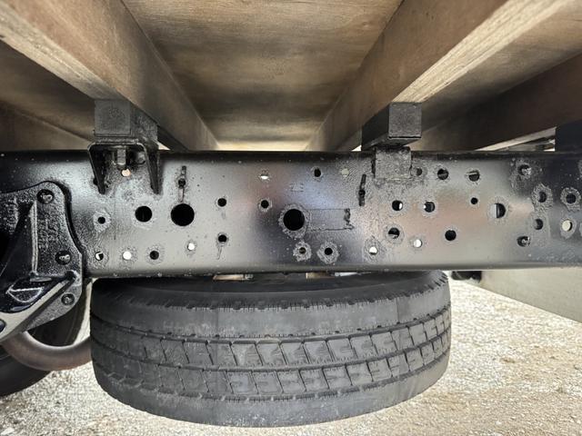 エルフトラック ２．６ｔ吊３段クレーン　アルミブロック　ワイド超ロング　タダノ　ＺＸ２６３ＨＳＡ　フックイン　ラジコン　４，０００×２，０８０　積載３ｔ　Ｆ６　６速　マニュアル　小型クレーン　古河ユニック　ＵＮＩＣ　送信機　アルミアオリ　アルミ平　ＥＴＣ１．０（24枚目）