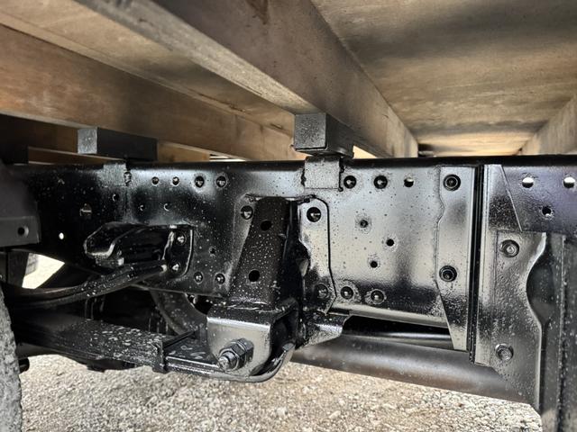 エルフトラック ２．６ｔ吊３段クレーン　アルミブロック　ワイド超ロング　タダノ　ＺＸ２６３ＨＳＡ　フックイン　ラジコン　４，０００×２，０８０　積載３ｔ　Ｆ６　６速　マニュアル　小型クレーン　古河ユニック　ＵＮＩＣ　送信機　アルミアオリ　アルミ平　ＥＴＣ１．０（29枚目）