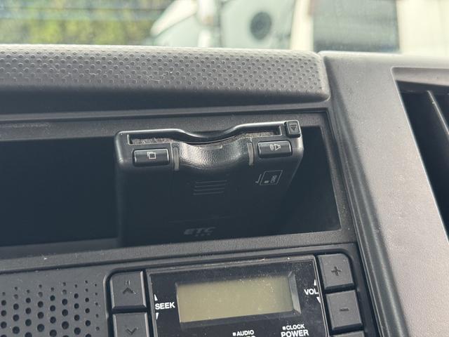 エルフトラック ２．６ｔ吊３段クレーン　アルミブロック　ワイド超ロング　タダノ　ＺＸ２６３ＨＳＡ　フックイン　ラジコン　４，０００×２，０８０　積載３ｔ　Ｆ６　６速　マニュアル　小型クレーン　古河ユニック　ＵＮＩＣ　送信機　アルミアオリ　アルミ平　ＥＴＣ１．０（39枚目）