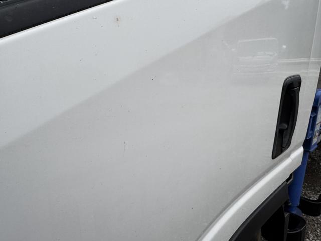 エルフトラック ２．６ｔ吊３段クレーン　アルミブロック　ワイド超ロング　タダノ　ＺＸ２６３ＨＳＡ　フックイン　ラジコン　４，０００×２，０８０　積載３ｔ　Ｆ６　６速　マニュアル　小型クレーン　古河ユニック　ＵＮＩＣ　送信機　アルミアオリ　アルミ平　ＥＴＣ１．０（52枚目）