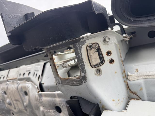 エルフトラック ２．６ｔ吊３段クレーン　アルミブロック　ワイド超ロング　タダノ　ＺＸ２６３ＨＳＡ　フックイン　ラジコン　４，０００×２，０８０　積載３ｔ　Ｆ６　６速　マニュアル　小型クレーン　古河ユニック　ＵＮＩＣ　送信機　アルミアオリ　アルミ平　ＥＴＣ１．０（53枚目）