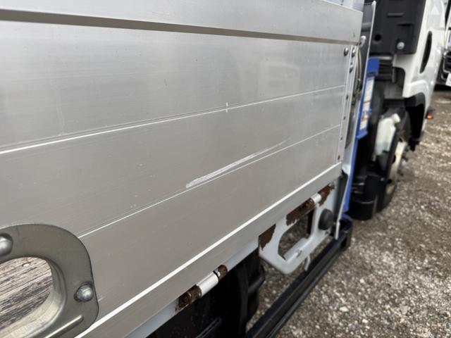 エルフトラック ２．６ｔ吊３段クレーン　アルミブロック　ワイド超ロング　タダノ　ＺＸ２６３ＨＳＡ　フックイン　ラジコン　４，０００×２，０８０　積載３ｔ　Ｆ６　６速　マニュアル　小型クレーン　古河ユニック　ＵＮＩＣ　送信機　アルミアオリ　アルミ平　ＥＴＣ１．０（58枚目）