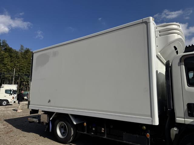 エルフトラック 低温冷凍車　ワイドロング　格納ゲート　菱重　ＴＤＪＳ４０Ａ－Ｌ２　－３０℃設定　エバハウス　スタンバイ　サイドドア　４，４００×２，０００×１，９４０　積載３．５５ｔ　車検付　Ｆ６　６速　マニュアル　極東開発　パワーゲート　ゲート付（6枚目）