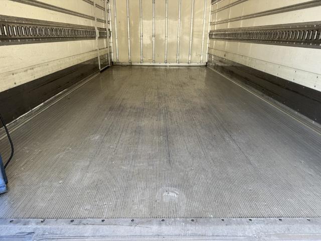 エルフトラック 低温冷凍車　ワイドロング　格納ゲート　菱重　ＴＤＪＳ４０Ａ－Ｌ２　－３０℃設定　エバハウス　スタンバイ　サイドドア　４，４００×２，０００×１，９４０　積載３．５５ｔ　車検付　Ｆ６　６速　マニュアル　極東開発　パワーゲート　ゲート付（15枚目）