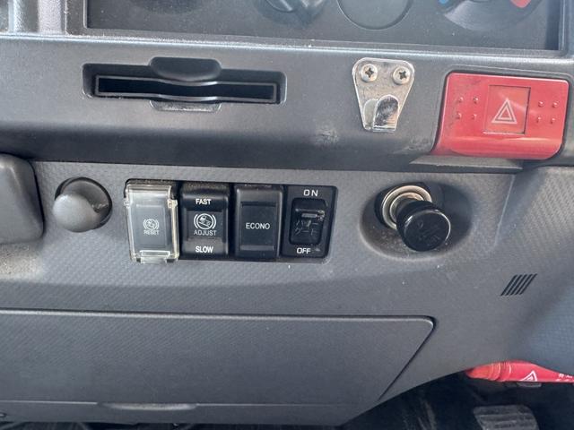 エルフトラック 低温冷凍車　ワイドロング　格納ゲート　菱重　ＴＤＪＳ４０Ａ－Ｌ２　－３０℃設定　エバハウス　スタンバイ　サイドドア　４，４００×２，０００×１，９４０　積載３．５５ｔ　車検付　Ｆ６　６速　マニュアル　極東開発　パワーゲート　ゲート付（35枚目）