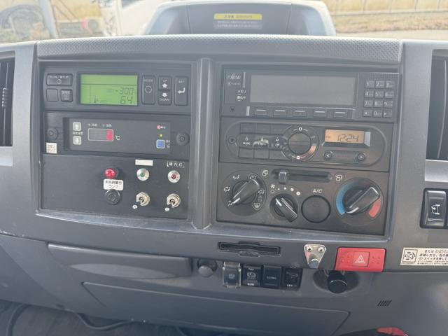 エルフトラック 低温冷凍車　ワイドロング　格納ゲート　菱重　ＴＤＪＳ４０Ａ－Ｌ２　－３０℃設定　エバハウス　スタンバイ　サイドドア　４，４００×２，０００×１，９４０　積載３．５５ｔ　車検付　Ｆ６　６速　マニュアル　極東開発　パワーゲート　ゲート付（36枚目）