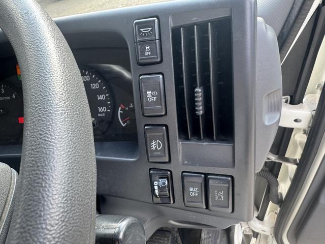 エルフトラック 低温冷凍車　ワイドロング　格納ゲート　菱重　ＴＤＪＳ４０Ａ－Ｌ２　－３０℃設定　エバハウス　スタンバイ　サイドドア　４，４００×２，０００×１，９４０　積載３．５５ｔ　車検付　Ｆ６　６速　マニュアル　極東開発　パワーゲート　ゲート付（38枚目）